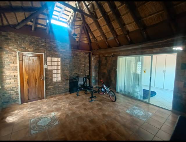 4 BEDROOM HOUSE FOR SALE IN VANDERBIJLPARK SE 3